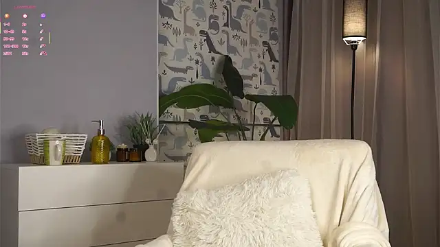 QueenieGitt online show from 04.06.26