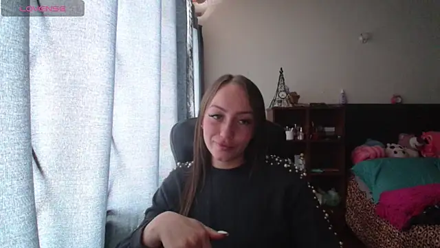 Snapshot of SexyBlondieY chatting on 10.16.25 SexyBlondieY online show from 10.16.25