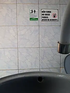 Snapshot of Negodabenga chatting on 11.11.25 Negodabenga online show from 11.11.25