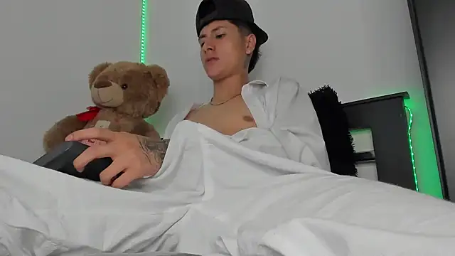 Mateo Escobar online show from 11.19.25