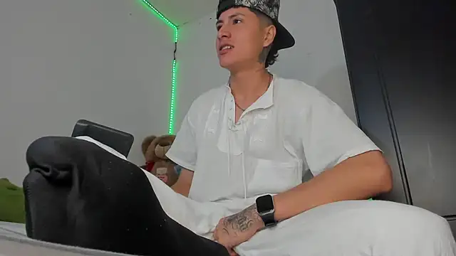 Mateo Escobar online show from 11.29.25