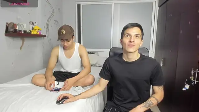 Snapshot of Noxx_starkK chatting on 10.04.25 Noxx starkK online show from 10.04.25