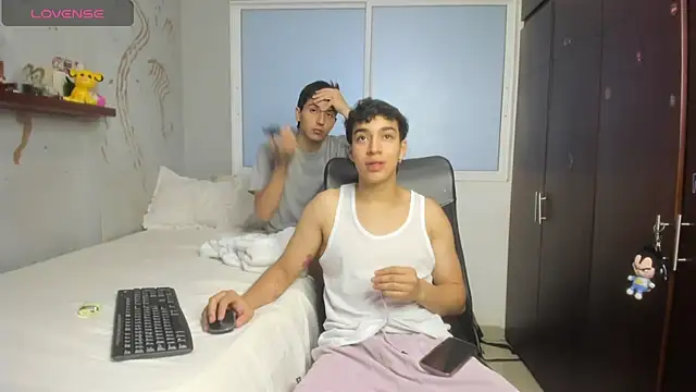 Snapshot of Noxx_starkK chatting on 10.12.25 Noxx starkK online show from 10.12.25