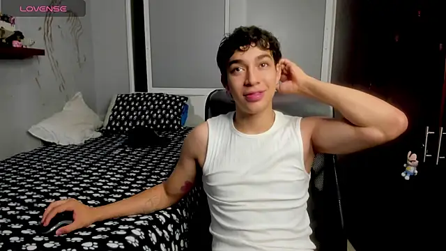 Snapshot of Noxx_starkK chatting on 11.24.25 Noxx starkK online show from 11.24.25