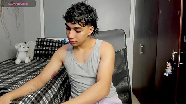 Snapshot of Noxx_starkK chatting on 11.29.25 Noxx starkK online show from 11.29.25