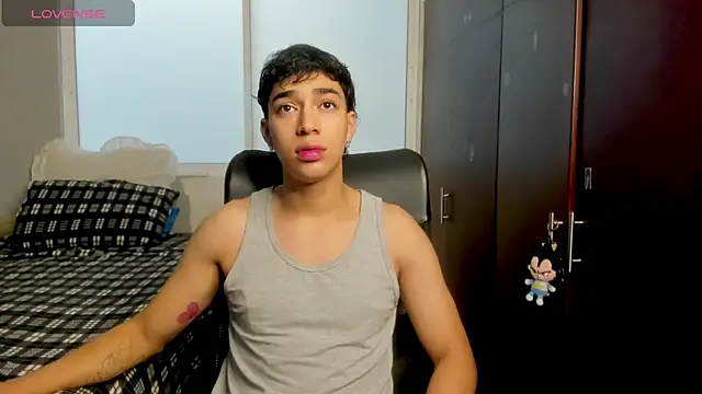 Snapshot of Noxx_starkK chatting on 12.02.25 Noxx starkK online show from 12.02.25