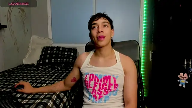 Snapshot of Noxx_starkK chatting on 12.05.25 Noxx starkK online show from 12.05.25