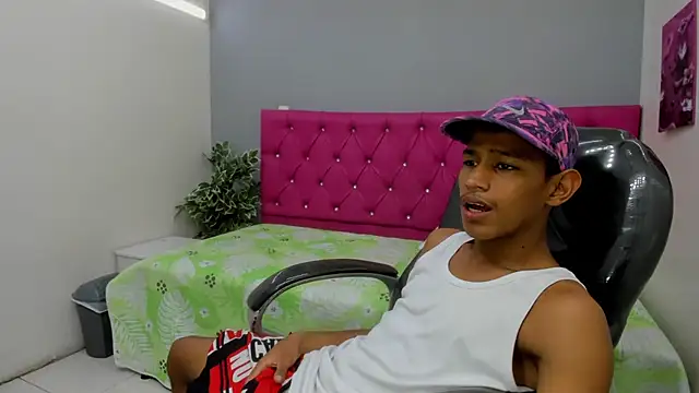 Rory castro online show from 10.04.25