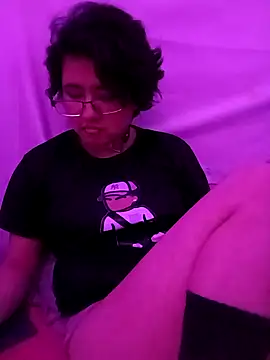 Snapshot of Ftm_Bunny chatting on 11.15.25 Ftm Bunny online show from 11.15.25