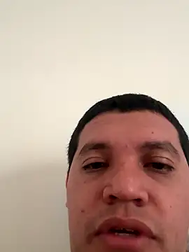 Snapshot of michael877675 chatting on 10.10.25 michael877675 online show from 10.10.25