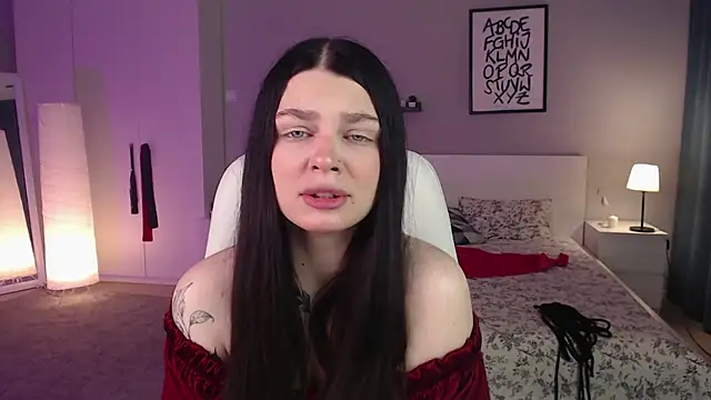 Michela Fruet online show from 11.08.25