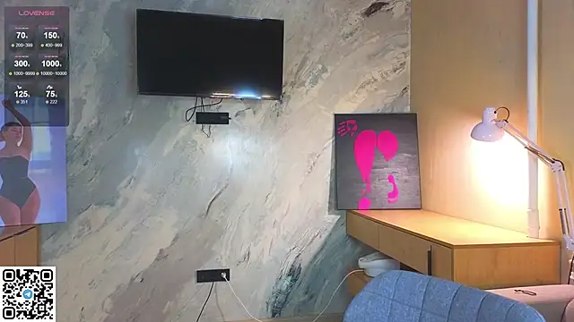 miss bubbles  online show from 10.30.25