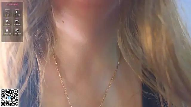 miss bubbles  online show from 10.31.25