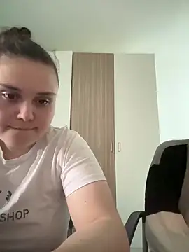 Snapshot of FemmeAffair chatting on 02.05.26 FemmeAffair online show from 02.05.26