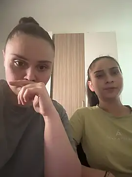 Snapshot of FemmeAffair chatting on 05.05.26 FemmeAffair online show from 05.05.26