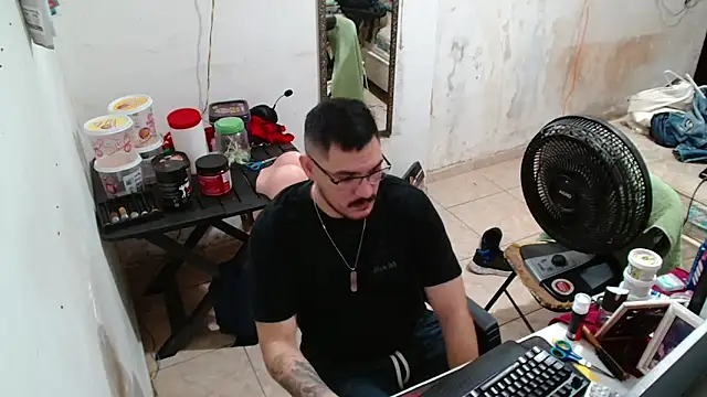 Leonino231 online show from 12.21.25