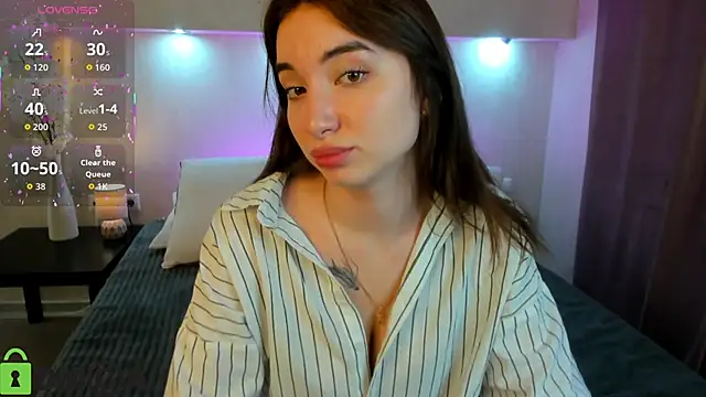 Snapshot of Adelina_Bliss chatting on 02.01.26 Adelina Bliss online show from 02.01.26