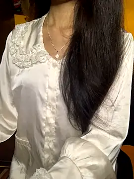 Nhinhi18 online show from 10.12.25