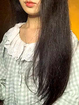 Nhinhi18 online show from 11.30.25