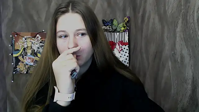 Snapshot of Linda_S_ chatting on 10.04.25 Linda S online show from 10.04.25