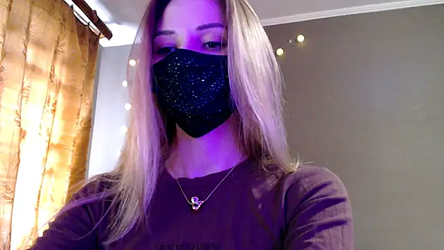 Snapshot of Iris_lave chatting on 04.20.26 Iris lave online show from 04.20.26