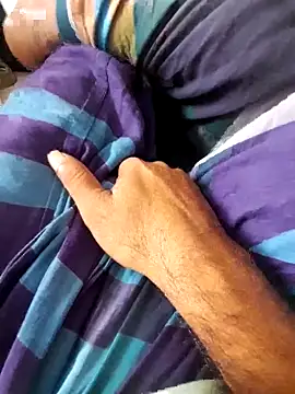 Snapshot of hackyourpussy@xh chatting on 10.17.25 hackyourpussyxh online show from 10.17.25