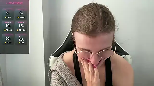 BustyKellyXXX online show from 11.25.25