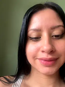 Snapshot of lucy_grey25 chatting on 11.13.25 lucy grey25 online show from 11.13.25