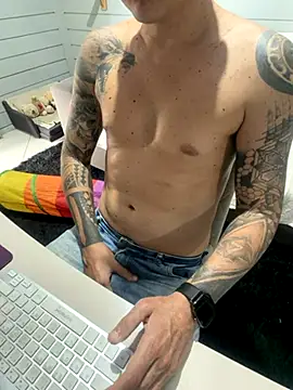 Snapshot of AnimistEquity chatting on 10.30.25 AnimistEquity online show from 10.30.25