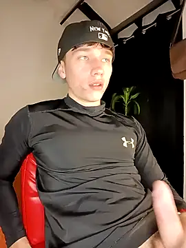 Snapshot of Logan_sixxer chatting on 09.24.25 Logan sixxer online show from 09.24.25