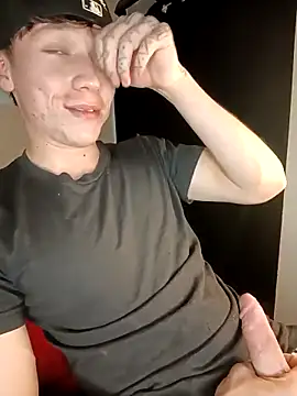 Snapshot of Logan_sixxer chatting on 10.17.25 Logan sixxer online show from 10.17.25