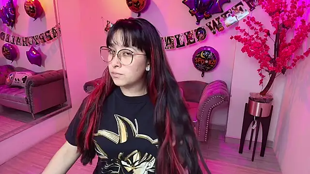 Snapshot of Tarly_matches chatting on 10.25.25 Tarly matches online show from 10.25.25