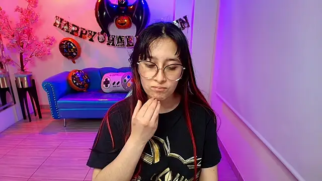 Snapshot of Tarly_matches chatting on 10.25.25 Tarly matches online show from 10.25.25