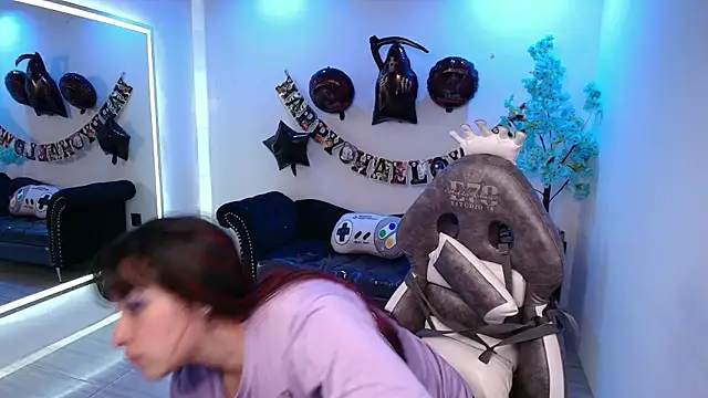 Snapshot of Tarly_matches chatting on 10.29.25 Tarly matches online show from 10.29.25