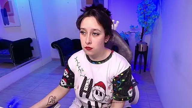 Snapshot of Tarly_matches chatting on 11.14.25 Tarly matches online show from 11.14.25