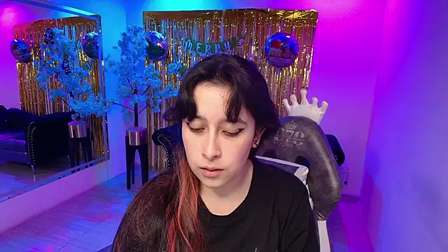 Snapshot of Tarly_matches chatting on 12.16.25 Tarly matches online show from 12.16.25