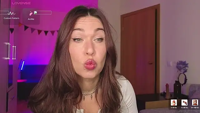 Snapshot of ReginaFoXXXy chatting on 05.27.26 ReginaFoXXXy online show from 05.27.26