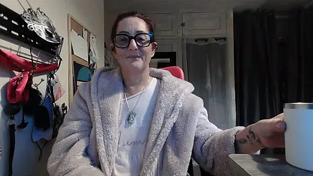 Mistress-Ivy51 online show from 11.06.25