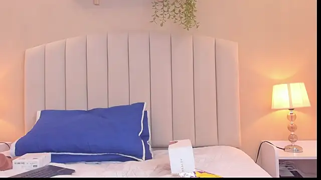 Rachel Donnelly online show from 12.20.25