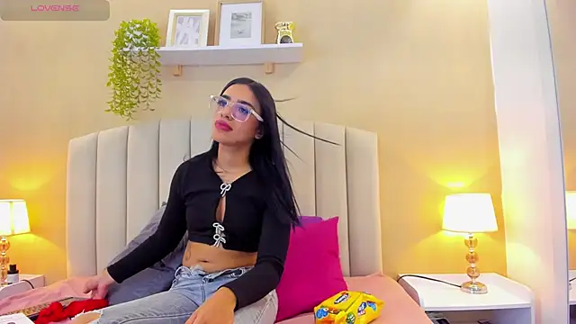 Rachel Donnelly online show from 03.26.26