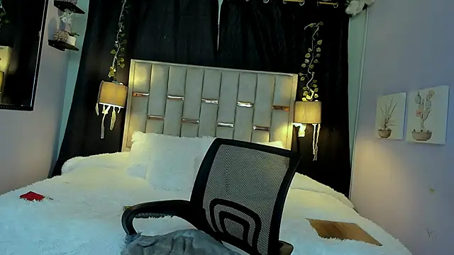 Snapshot of Hanzking01 chatting on 11.03.25 Hanzking01 online show from 11.03.25