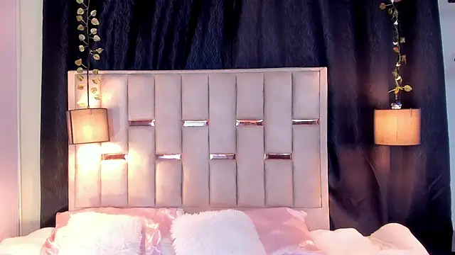 Snapshot of Hanzking01 chatting on 11.23.25 Hanzking01 online show from 11.23.25