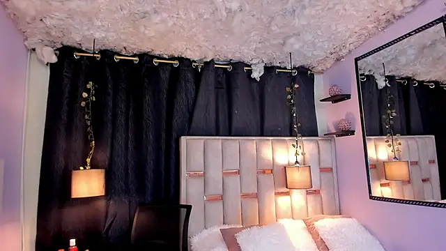 Snapshot of Hanzking01 chatting on 11.27.25 Hanzking01 online show from 11.27.25