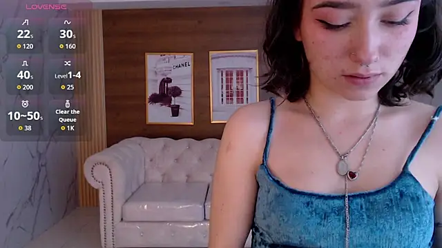 Snapshot of venuss09_s chatting on 11.27.25 venuss09 s online show from 11.27.25