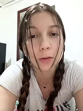 Arianna Moss online show from 11.08.25