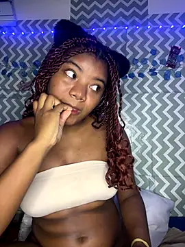 Snapshot of chocolatito-ho chatting on 10.21.25 chocolatito-ho online show from 10.21.25