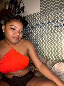 Snapshot of chocolatito-ho chatting on 10.31.25 chocolatito-ho online show from 10.31.25