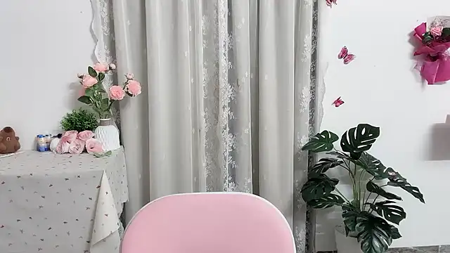 Snapshot of Amelia-babee chatting on 06.22.26 Amelia-babee online show from 06.22.26