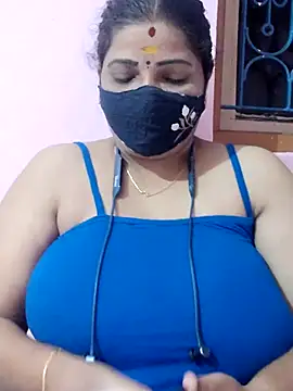 Snapshot of lathikaqueentamil chatting on 09.08.25 lathikaqueentamil online show from 09.08.25