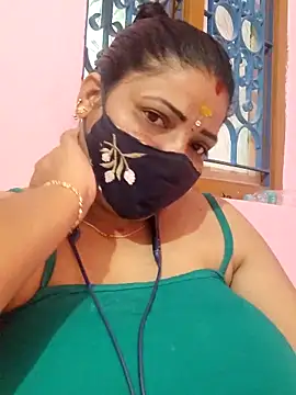 Snapshot of lathikaqueentamil chatting on 09.10.25 lathikaqueentamil online show from 09.10.25